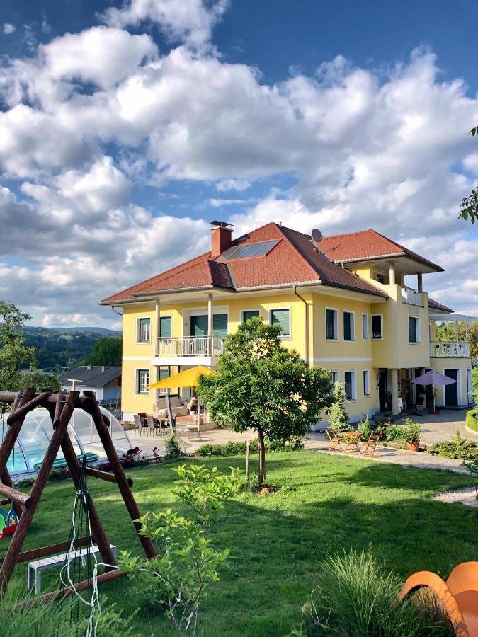 Ferienwohnung Am Bauernhof Strassonig Vulgo Hornis Moosburg Exteriör bild