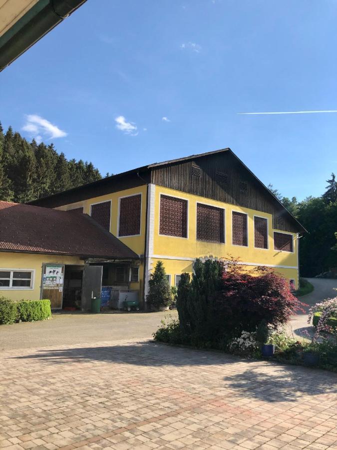 Ferienwohnung Am Bauernhof Strassonig Vulgo Hornis Moosburg Exteriör bild
