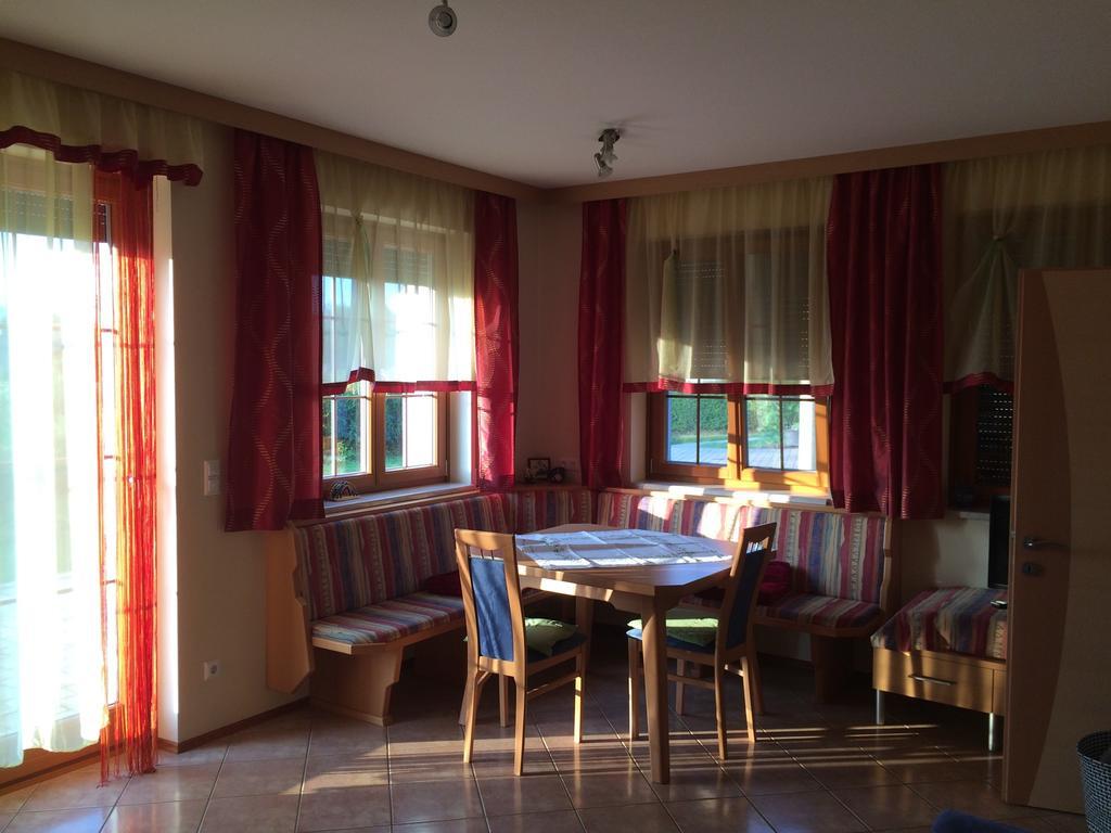 Ferienwohnung Am Bauernhof Strassonig Vulgo Hornis Moosburg Exteriör bild