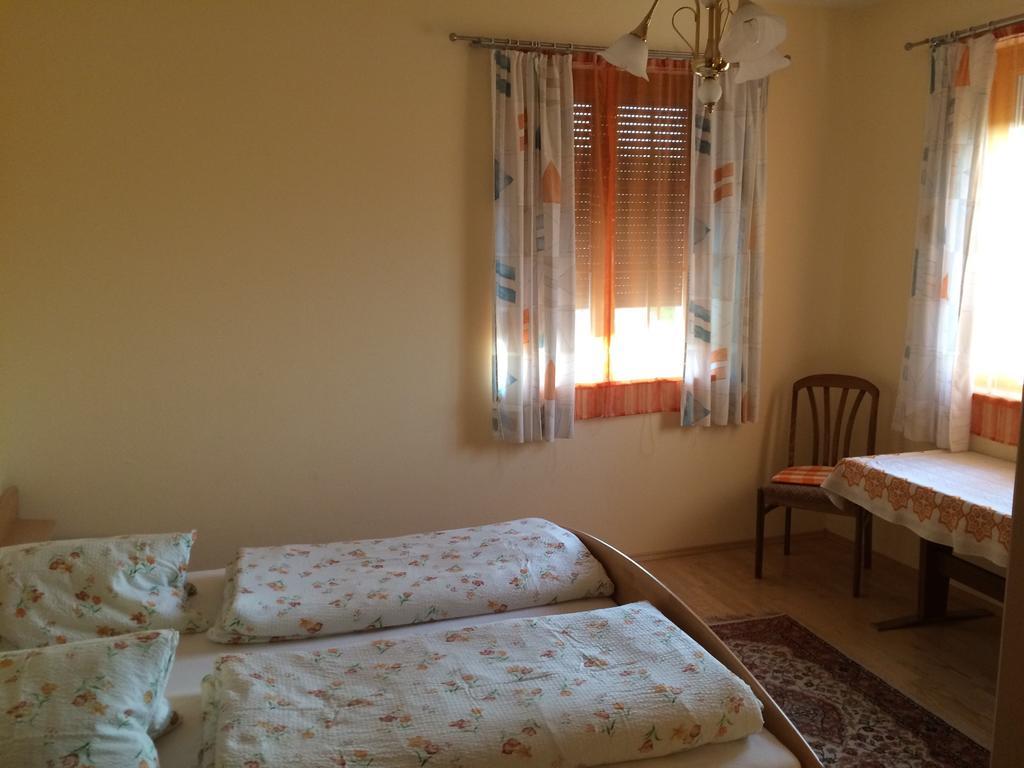 Ferienwohnung Am Bauernhof Strassonig Vulgo Hornis Moosburg Exteriör bild