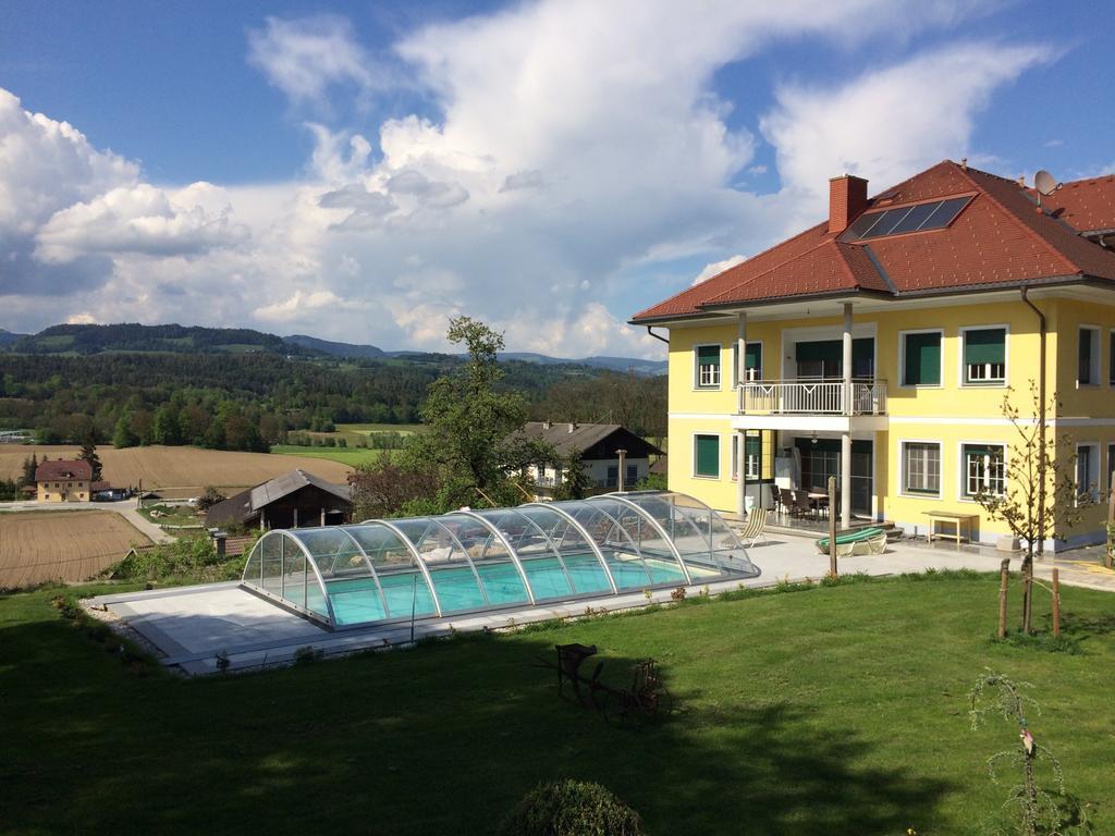 Ferienwohnung Am Bauernhof Strassonig Vulgo Hornis Moosburg Exteriör bild